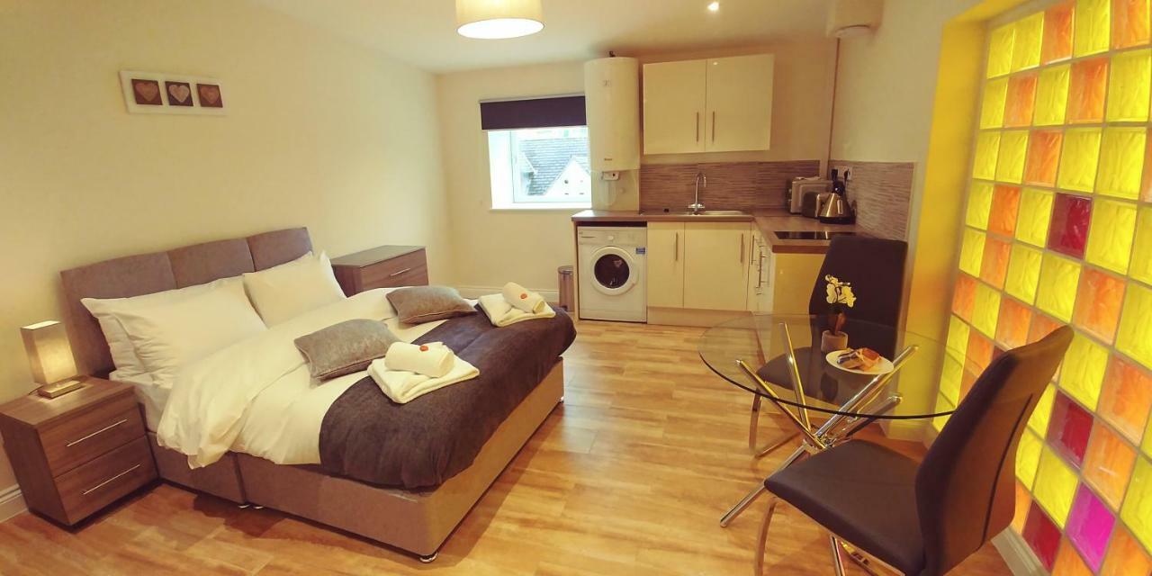 Koala & Tree - Cozy Flats In The Centre Of - Short Lets & Serviced *